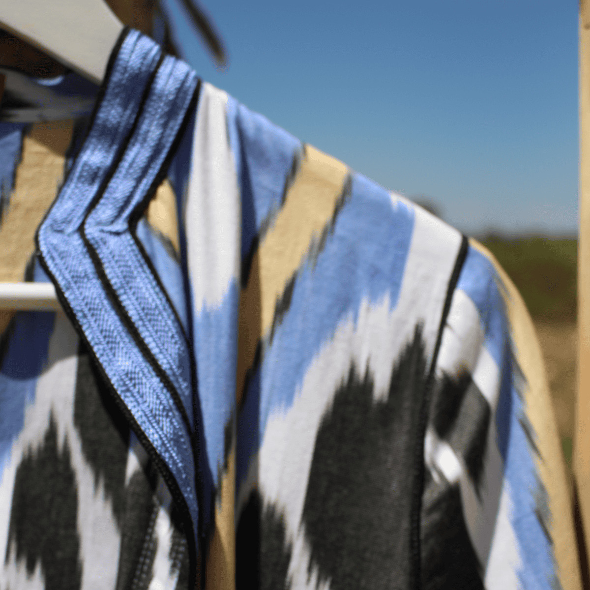 Chaqueta Malikat Negra, Azul & Amarilla - Imagen 2